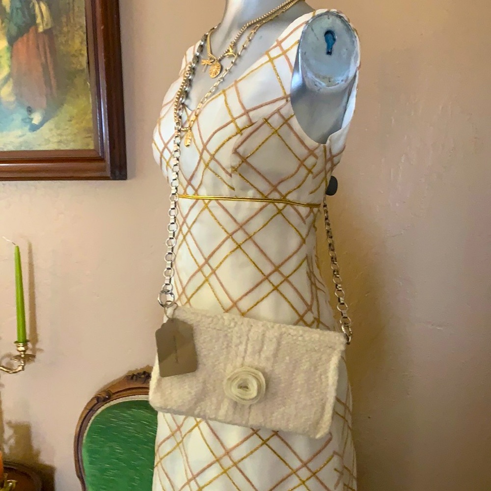 NWT Sutton Hand Made Felt Bag with Chain. - Picture 2 of 8